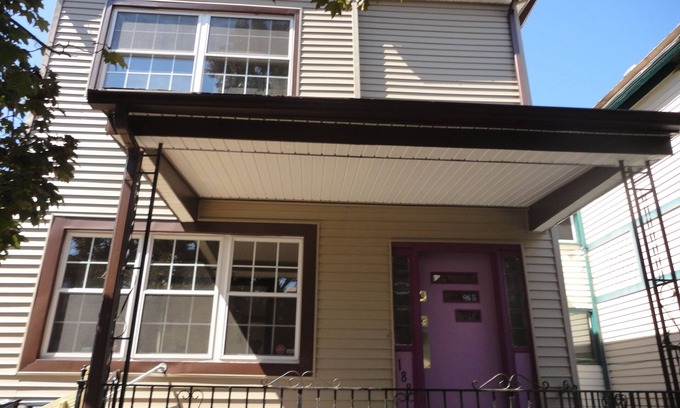 Front Park House | Charming, Spacious, 4 bedroom House in Buffalo Close to Downtown and Elmwood