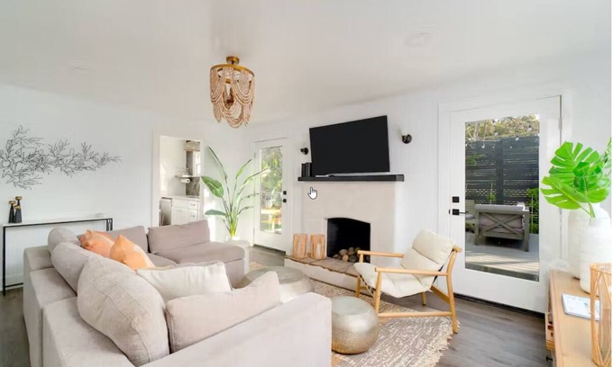 Morro Bay House | Charming Spanish Bungalow, 2 blocks from the water!