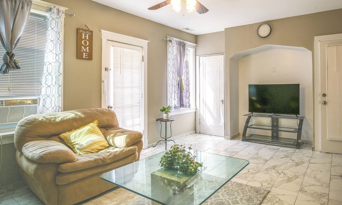 St. Louis House | Charming St Louis Home - 3 Mi to Tower Grove Park!