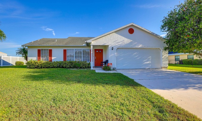 Port Saint Lucie House | Charming St Lucie River Retreat w/Pool & Dock!