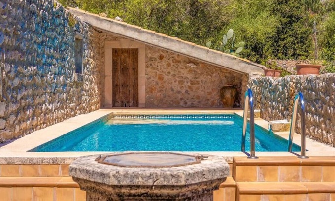 Urbanitzacio la Font Villa | Charming stone clad family villa with pool La Font