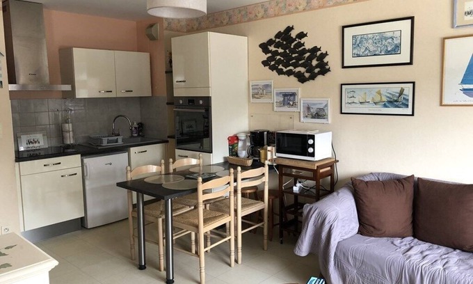 Saint-Cast-le-Guildo Apartment | Charming studio located 150 m from the beach for 3 people