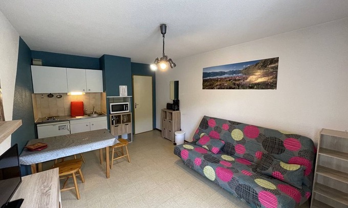 Laveissiere Apartment | Charming Studio Facing Ski Slopes - Pet Friendly, South Exposure