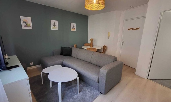 Quartier de la Chapelle Apartment | Charming studio