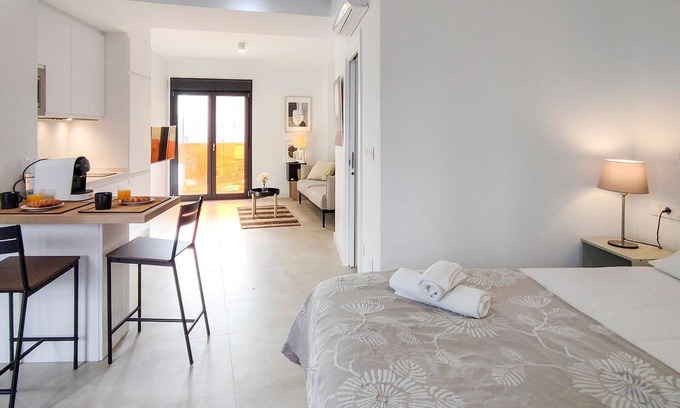 El Molinillo Apartment | Charming studio in Malaga center by Sharing Co.
