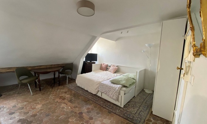 6th Arrondissement Apartment | Charming studio in the heart of Saint-Germain-des-Près