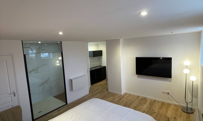 Bois-Grenier Apartment | Charming studio near Lille