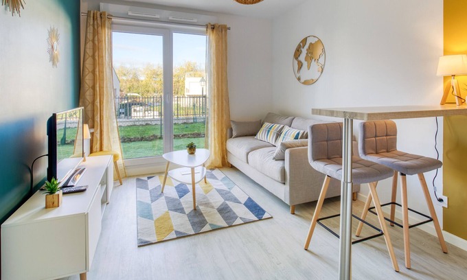 Coupvray Apartment | Charming studio w/ garden and parking, 5 min to Disneyland Paris - Welkeys