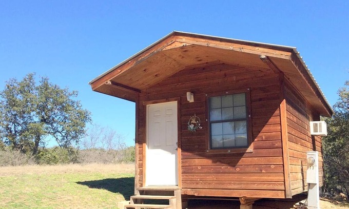 Mason Cabin | Charming Tiny House Rental in Texas Wine Country