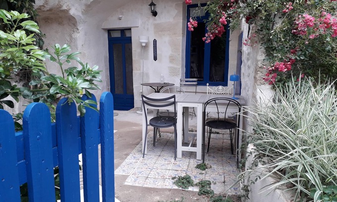 Amboise Cottage | Charming troglodyte loft at the foot of Château d'Amboise