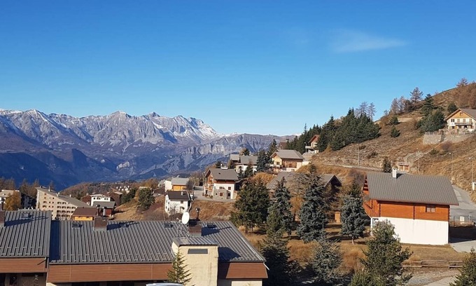 Valberg Apartment | Charming typical mountain apartment