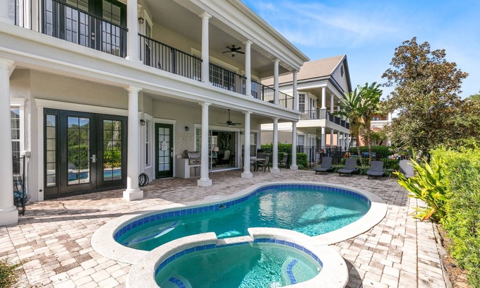 Reunion House | Charming vacation villa on resort w/private pool
