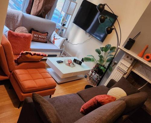 Wolverhampton Apartment | Charming Victorian Apartment in Central Wolverhampton