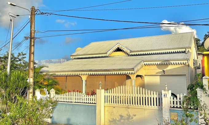 Les Abymes House | Charming villa ideally located