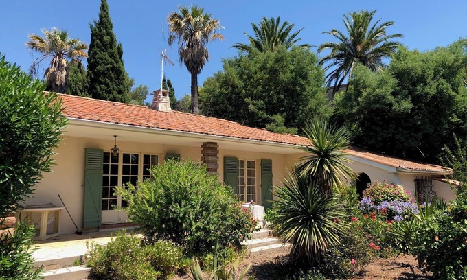 Boulouris-sur-Mer Villa | Charming villa with swimming pool 100 metres from the beach in Boulouris