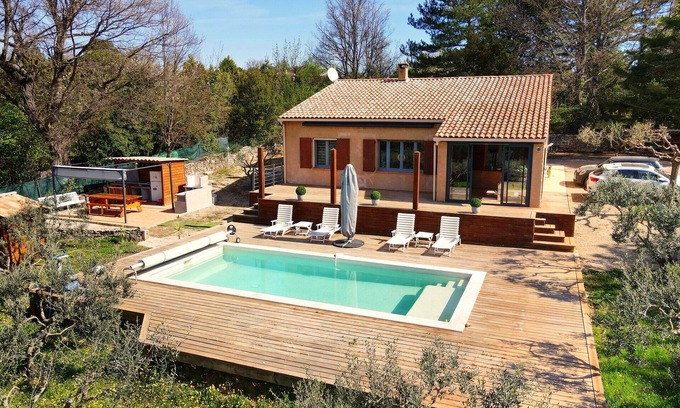 Regusse Villa | Charming villa with swimming pool, Régusse