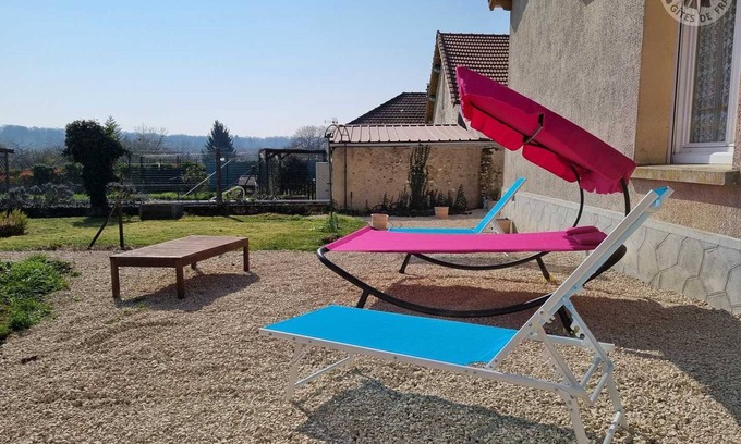 Viels-Maisons Cottage | Charming Village Home with Garden, Terrace, and Garage - Pet Friendly, Near Disneyland