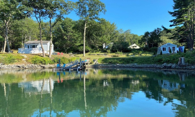 Kittery Point House | Charming Waterfront Cottage on Chauncey Creek