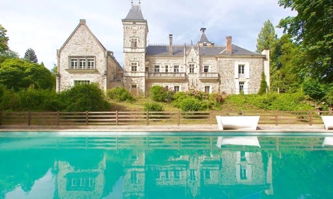 Saint-Priest-les-Fougeres Other | Chateau d'Oche - Weddings & Groups - Exclusive Takeover