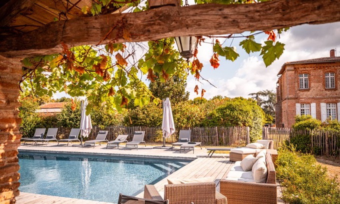 Corbarieu Villa | Chateau Beaudesert - Pool - Tennis court - Park