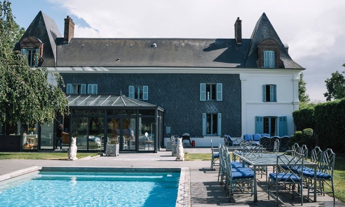 Flancourt-Crescy-en-Roumois Other | Chateau Lazuline - Six Bedroom Castle, Sleeps 12