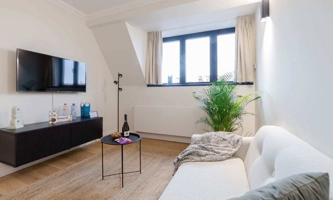 Ixelles Apartment | Chatelain VIII - One Bedroom Apartment, Sleeps 2