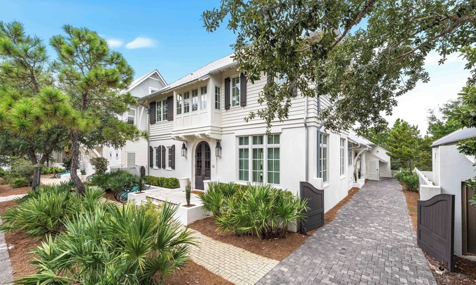 Treetop House | Checked Out Cottage - LUXURY HOME! PRIVATE POOL, CONCIERGE SERVICES!