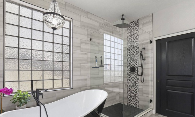 Surprise Farms House | Cheerful 5-Bedroom home With Pool