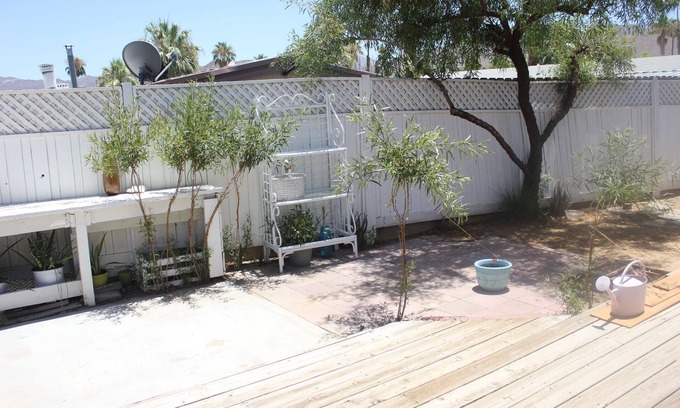 Bighorn House | Cheerful and cozy 1-bedroom mobile home with WiFi in welcoming Palm Desert