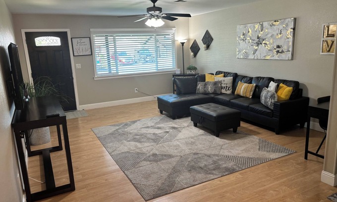 Rocklin House | Cheerful home with beautiful large yard centrally located!