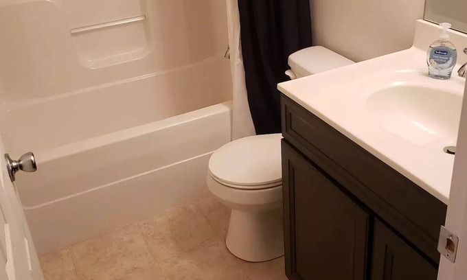 McCutcheon Field House | Cheerful, peaceful home with modern amenities
