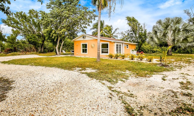 Sugarloaf Key Cottage | Cheery, Family-Friendly Cottage w/ Free WiFi, Private Gas Grill, and A/C