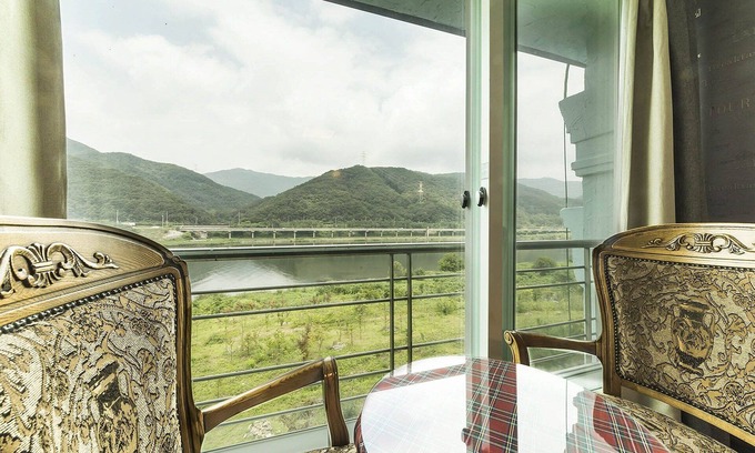 Oeseo Hotel | Cheongpyeong Paradise