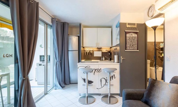 La Grande-Motte Apartment | Chez Claude & Isabelle - Joli studio cabine climatisé avec parking et piscine