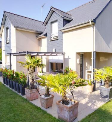 Saint-Coulomb Bed & Breakfast | CHEZ HÉLÈNE