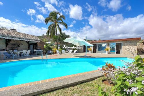 Boucan Canot Villa | Chez Jab - villa avec piscine partagée - à 2 mins de la plage - Boucan Canot