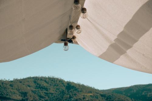 Lousa House | Chez Louise: onde a Serra beija o Céu