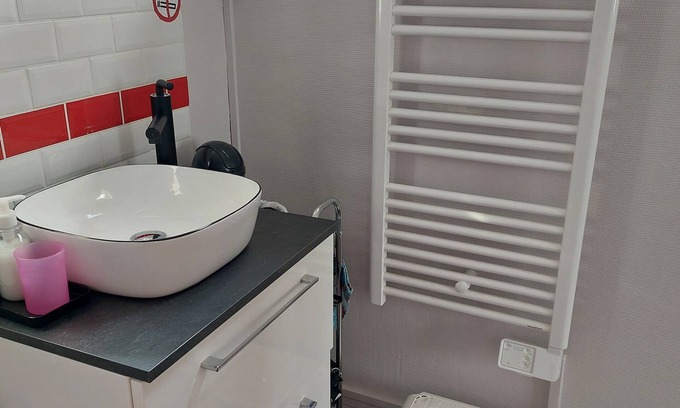 Pin - Vert Galant Bed & Breakfast | Chez Marie Claude