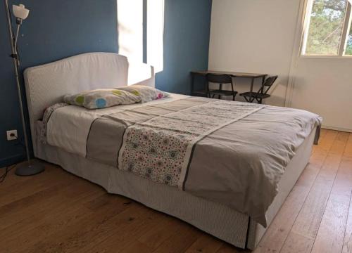 Le Cabot House | Chez Nicolas , 2 chambres de 17m carré et 9m carré, place de parking inclus dans résidence