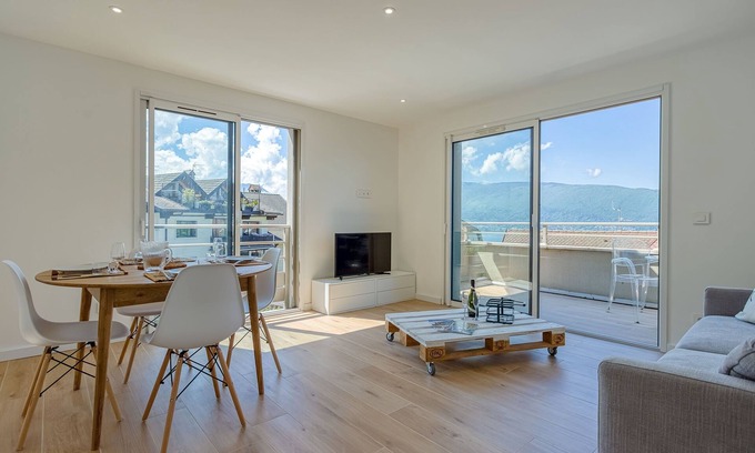 Veyrier-du-Lac Apartment | Chez NiLo - 5min de la Plage