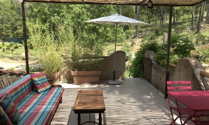 Figanieres Cottage | CHEZ TI, large, charming new gîte for 2 in a peaceful setting between vineyards and forest