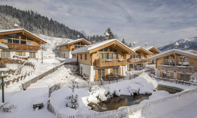 Schonbach House | Chic holiday home close to the Wildkogelbahn