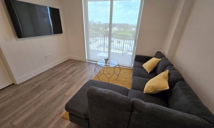 Downtown Miami Apartment | Chic 1-bed/1bath, Apartment in vibrant DownTown, Miami