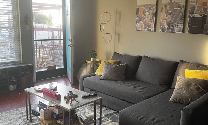 West Hollywood Apartment | Chic 1-bedroom apartment in trendy West Hollywood with WiFi, AC pet friendly