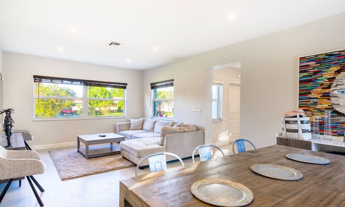 Delray Beach House | Chic and pristine home with pool - close to the beach & popular Atlantic Avenue