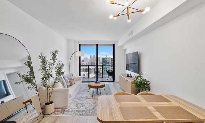 Midtown Apartment | Chic BRAND NEW Hyde Midtown Apartment