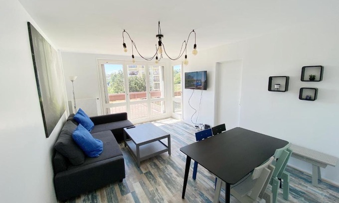 Saint-Etienne Apartment | CHIC & COSY GRAND APPART BUSINESS Confort NETFLIX