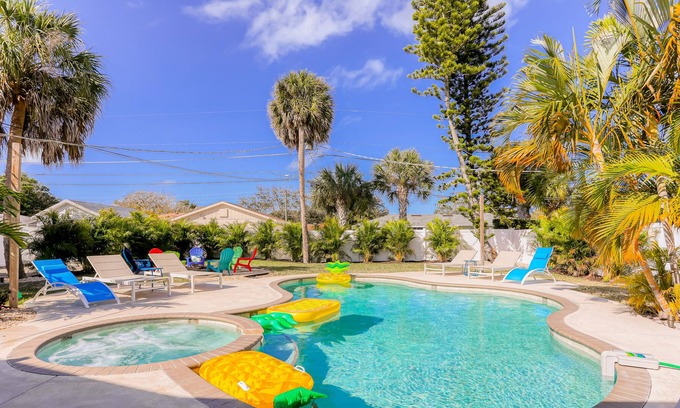 Palma Sola House | Chic & fun Palma Sola retreat with pool, hot tub, & stylish interior - dogs OK