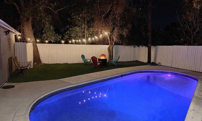 Encino House | *Chic Lux New Build w/Htd Pool, Firepit, BBQ*