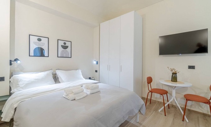 Cit Turin Apartment | Chic Mini Studio x2 within walking distance of Porta Susa